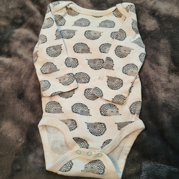 🩷 3/$15 Girls (3-6M) 5-Piece Onesies Bundle 4 Long Sleeve, 1 Short Sleeve, EUC - Picture 6 of 12